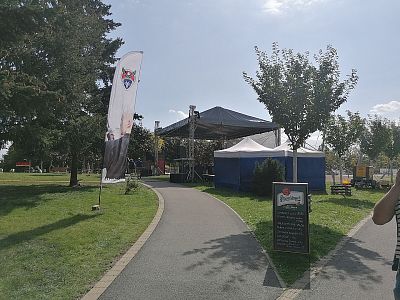 Ground support stage roofing 11x9m