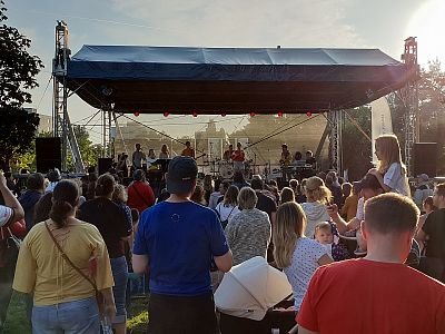 Ground support stage roofing 11x9m