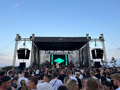 Ground support stage roofing 11x9m